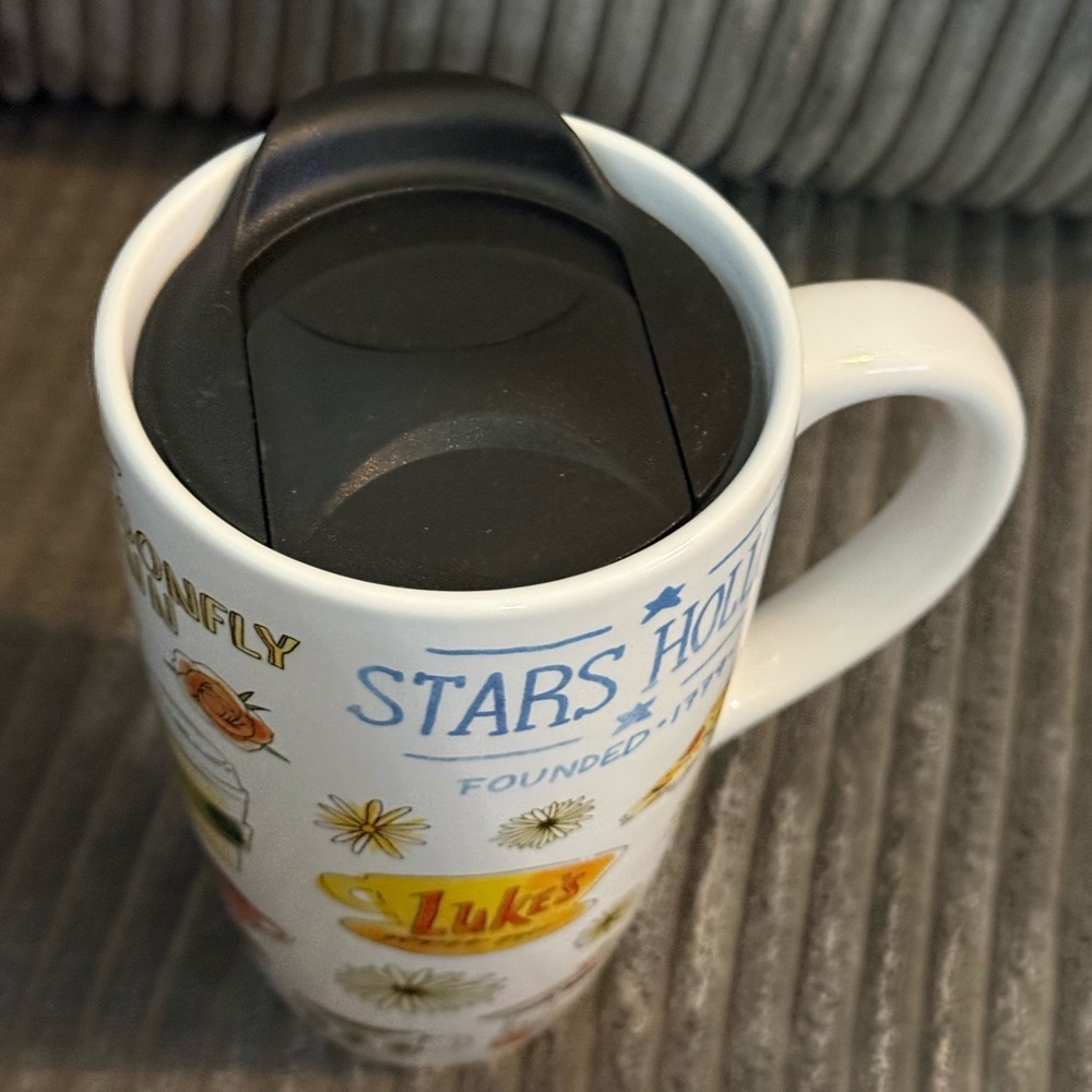 Silver Buffalo x Gilmore Girls - 16 oz Traveling Mug with Lid - Picture 6 of 9